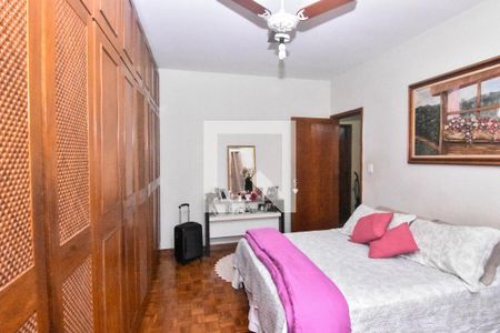 Casa à venda com 164m², 3 quartos e 3 vagas Casa à venda com 164m², 3 quartos e 3 vagasQuarto 2