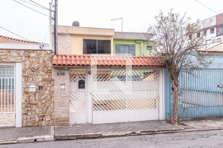 Casa à venda com 268m², 3 quartos e 6 vagasFachada