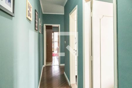 Casa à venda com 268m², 3 quartos e 6 vagasCorredor