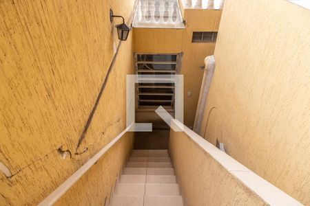 Casa à venda com 268m², 3 quartos e 6 vagasEscada