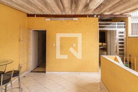 Casa à venda com 268m², 3 quartos e 6 vagasQuintal