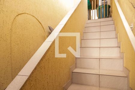 Casa à venda com 268m², 3 quartos e 6 vagasEscada