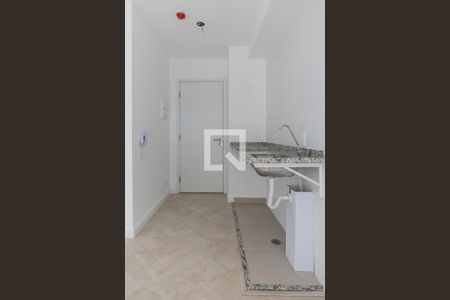 Cozinha de apartamento para alugar com 1 quarto, 27m² em Pinheiros, São Paulo
