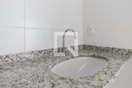 Banheiro de apartamento para alugar com 1 quarto, 27m² em Pinheiros, São Paulo