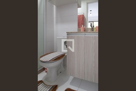 Apartamento para alugar com 65m², 2 quartos e 1 vaga Apartamento para alugar com 65m², 2 quartos e 1 vagaBanheiro da suíte