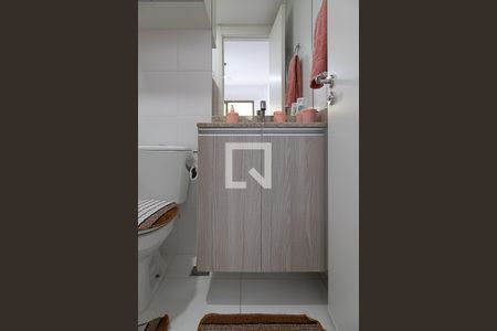 Apartamento para alugar com 65m², 2 quartos e 1 vaga Apartamento para alugar com 65m², 2 quartos e 1 vagaBanheiro da suíte