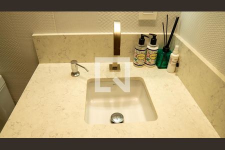 Apartamento à venda com 85m², 2 quartos e 1 vaga Apartamento à venda com 85m², 2 quartos e 1 vagaBanheiro de serviço