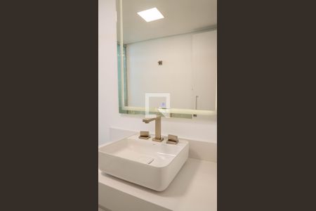 Apartamento à venda com 85m², 2 quartos e 1 vaga Apartamento à venda com 85m², 2 quartos e 1 vagaBanheiro