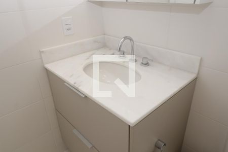 Apartamento à venda com 73m², 2 quartos e 1 vagaDetalhe banheiro