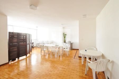 Apartamento para alugar com 70m², 2 quartos e 1 vagaÁrea comum - Salão de festas
