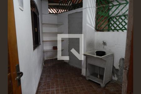 Área de Serviço de casa para alugar com 2 quartos, 98m² em Jardim de Lourdes, Embu das Artes