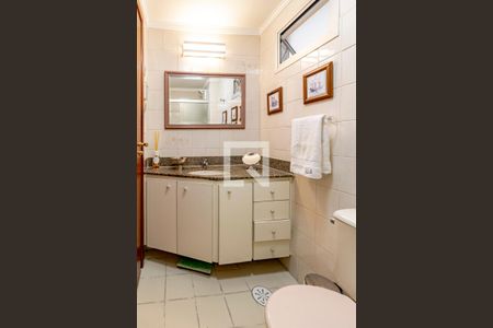 Apartamento à venda com 58m², 2 quartos e 2 vagasBanheiro 01