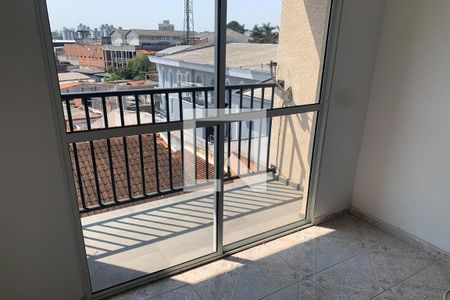 Sala de casa de condomínio à venda com 2 quartos, 54m² em Santa Maria, Osasco