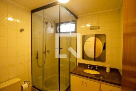 Apartamento à venda com 131m², 3 quartos e 2 vagas Apartamento à venda com 131m², 3 quartos e 2 vagasBanheiro Corredor