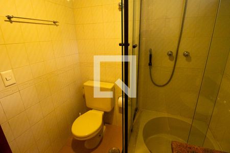Apartamento à venda com 131m², 3 quartos e 2 vagas Apartamento à venda com 131m², 3 quartos e 2 vagasBanheiro Corredor