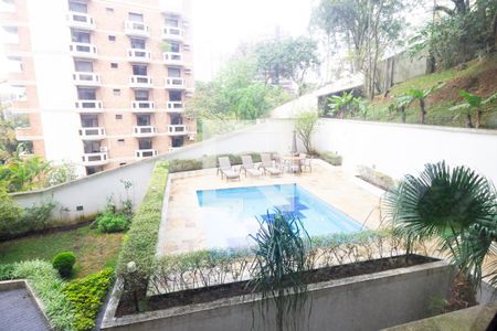 Apartamento à venda com 131m², 3 quartos e 2 vagas Apartamento à venda com 131m², 3 quartos e 2 vagasÁrea comum - Piscina