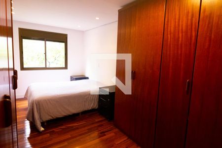 Apartamento à venda com 131m², 3 quartos e 2 vagas Apartamento à venda com 131m², 3 quartos e 2 vagasSuíte