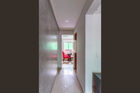 Corredor de casa de condomínio para alugar com 3 quartos, 89m² em Vila Joao Ramalho, Santo André