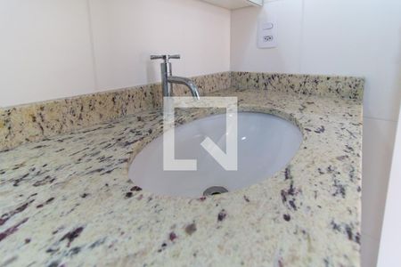 Apartamento para alugar com 66m², 2 quartos e 1 vaga Apartamento para alugar com 66m², 2 quartos e 1 vagaBanheiro da Suíte