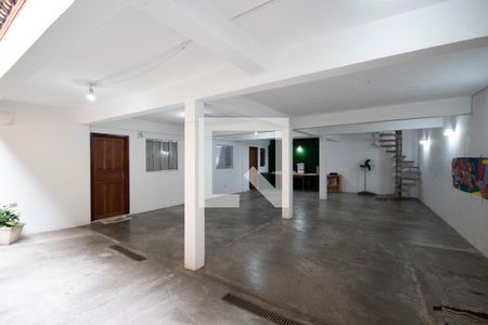 Casa à venda com 200m², 4 quartos e 6 vagasGaragem e dependência de serviço