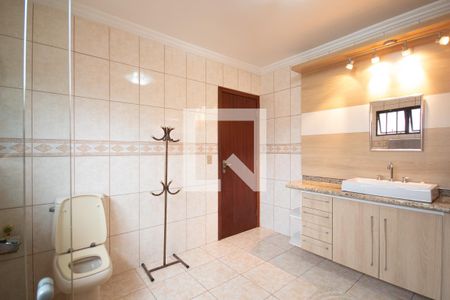 Casa à venda com 200m², 4 quartos e 6 vagasBanheiro da Suíte