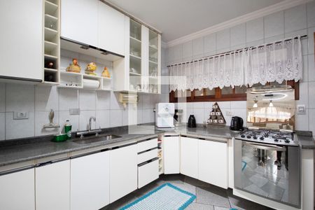 Casa à venda com 200m², 4 quartos e 6 vagasCopa e cozinha