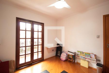 Casa à venda com 200m², 4 quartos e 6 vagasQuarto 2