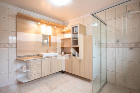 Casa à venda com 200m², 4 quartos e 6 vagasBanheiro da Suíte