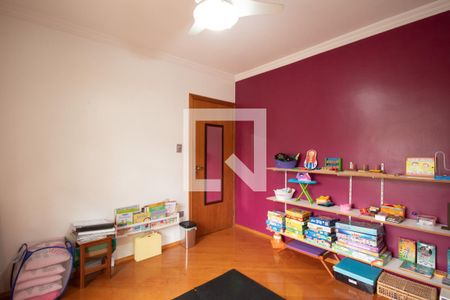 Casa à venda com 200m², 4 quartos e 6 vagasQuarto 2