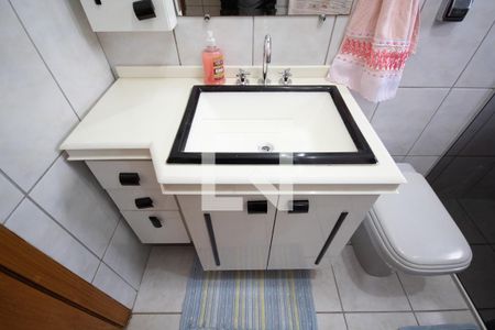 Casa à venda com 200m², 4 quartos e 6 vagasBanheiro 2