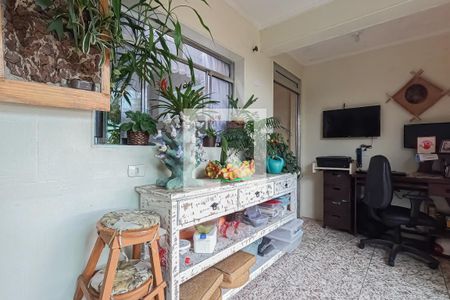 Casa à venda com 228m², 3 quartos e 4 vagas Casa à venda com 228m², 3 quartos e 4 vagasÁrea de Serviço