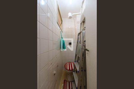 Apartamento à venda com 65m², 2 quartos e 1 vagaBanheiro de Serviço