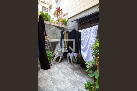 Apartamento à venda com 70m², 2 quartos e 1 vagaÁrea de Serviço