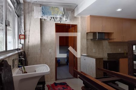 Apartamento para alugar com 205m², 4 quartos e 3 vagasÁrea de Serviço