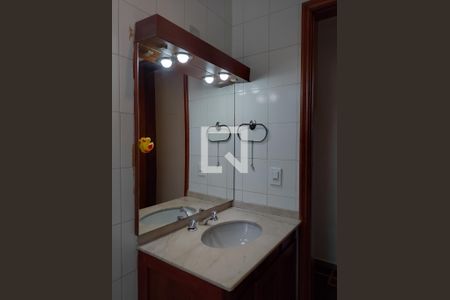 Apartamento para alugar com 205m², 4 quartos e 3 vagasBanheiro Social