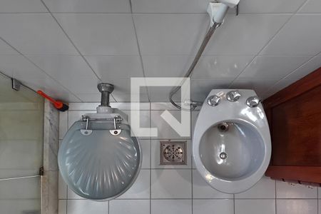 Apartamento para alugar com 205m², 4 quartos e 3 vagasBanheiro Social