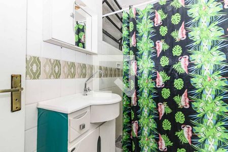 Banheiro de apartamento à venda com 1 quarto, 28m² em Partenon, Porto Alegre