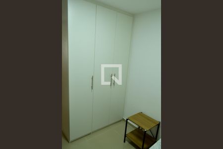 Quarto de apartamento para alugar com 2 quartos, 50m² em Curicica, Rio de Janeiro