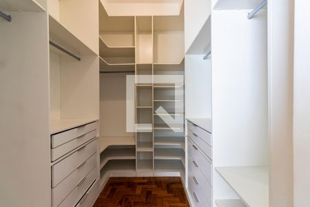Casa à venda com 174m², 3 quartos e 2 vagas Casa à venda com 174m², 3 quartos e 2 vagas2o. Andar - Closet da Suíte
