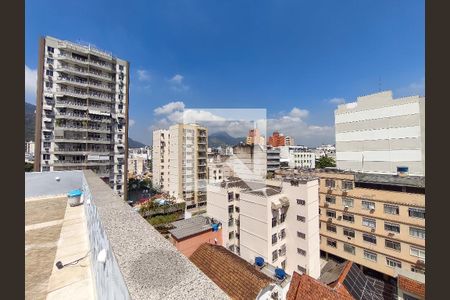 Apartamento à venda com 321m², 4 quartos e 2 vagas Apartamento à venda com 321m², 4 quartos e 2 vagasVista do Terraço