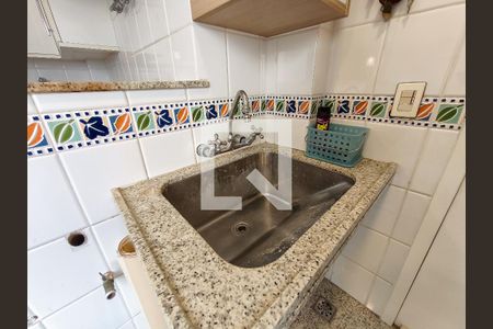 Apartamento à venda com 321m², 4 quartos e 2 vagas Apartamento à venda com 321m², 4 quartos e 2 vagasÁrea de Serviço