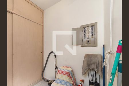 Apartamento à venda com 321m², 4 quartos e 2 vagas Apartamento à venda com 321m², 4 quartos e 2 vagasQuarto de Serviço