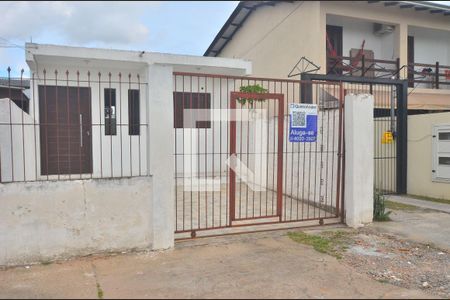 Fachada  de casa para alugar com 1 quarto, 25m² em Niterói, Canoas
