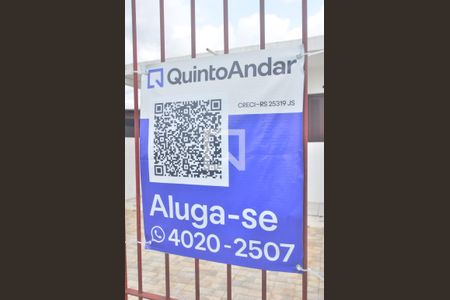 Instalação da plaquinha de casa para alugar com 1 quarto, 25m² em Niterói, Canoas