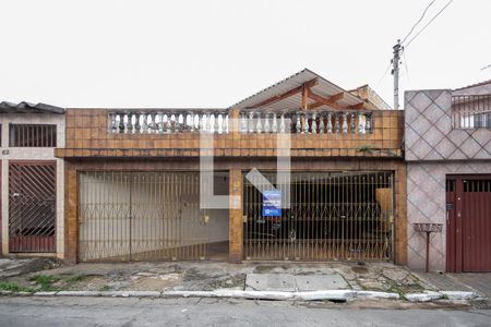 Casa à venda com 241m², 3 quartos e 2 vagasFachada