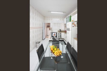 Casa à venda com 241m², 3 quartos e 2 vagasCozinha