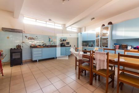 Casa à venda com 217m², 3 quartos e 3 vagasCozinha