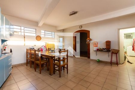 Casa à venda com 217m², 3 quartos e 3 vagasCozinha