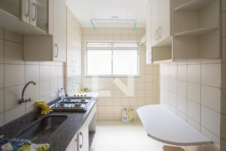 Cozinha de apartamento para alugar com 2 quartos, 52m² em Jardim Iracema, São Paulo