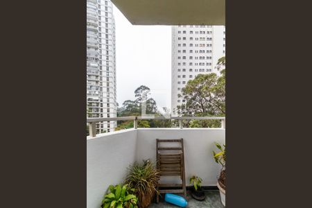 Apartamento para alugar com 94m², 3 quartos e 2 vagasQuarto 3 - Suíte - Varanda